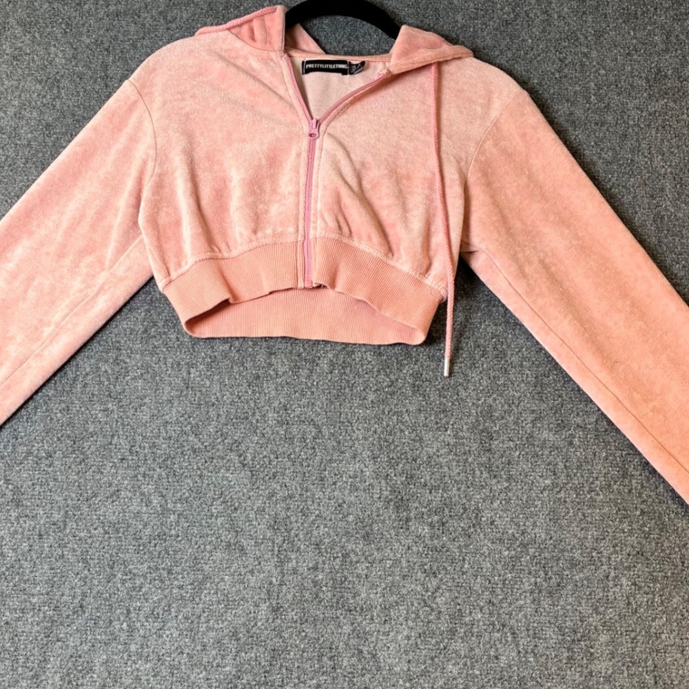 PrettyLittleThing Cropped Hoodie Velour Full Zip Pink Athleisure Size US 4